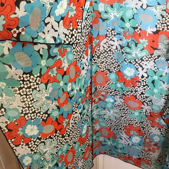 LULAROE Floral Kimono Open Front Cardigan Semi Sheer Coverup Shirley Size Medium - Picture 6 of 16